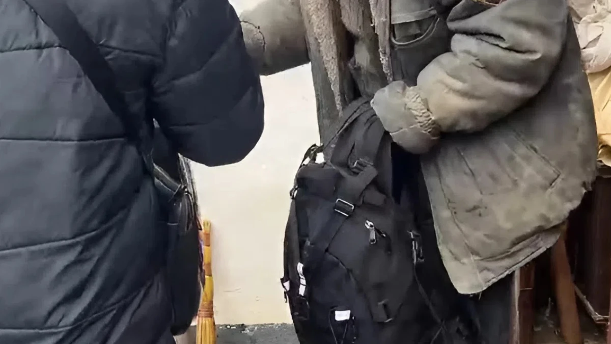 Мешканці Корабельного району Херсона отримали допомогу після обстрілів