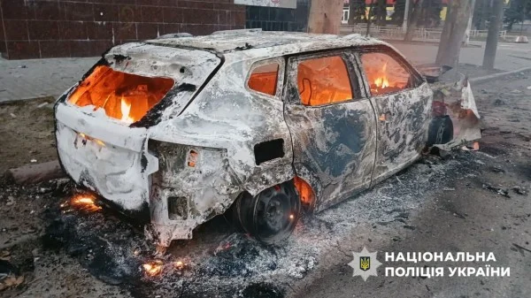 Поранення поліцейських у Херсоні: атака дрона та детонація