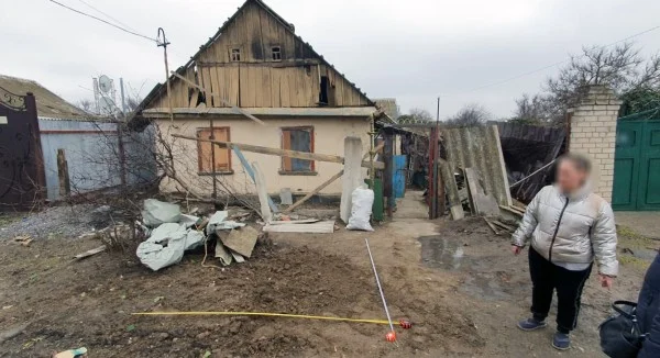 Обстріли Херсонщини: 8 цивільних та 2 поліцейських постраждали