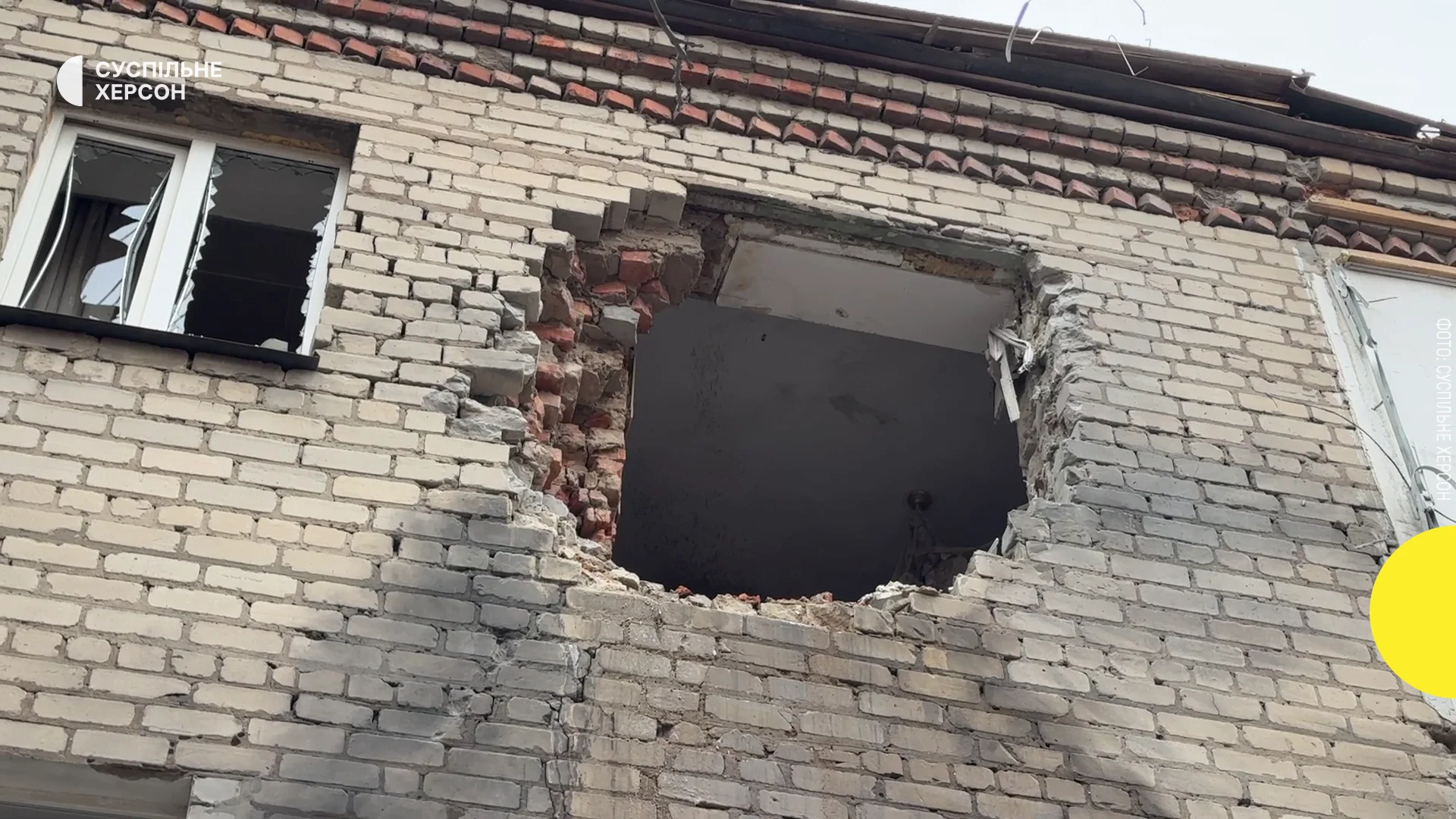 Двоє жителів Херсона поранені через обстріли Корабельного району