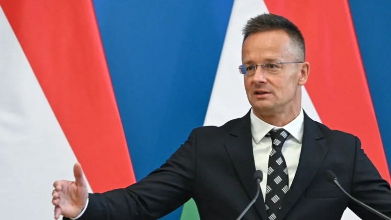 Сійярто в Москві: Угорщина шукає гарантій щодо цін на енергоносії