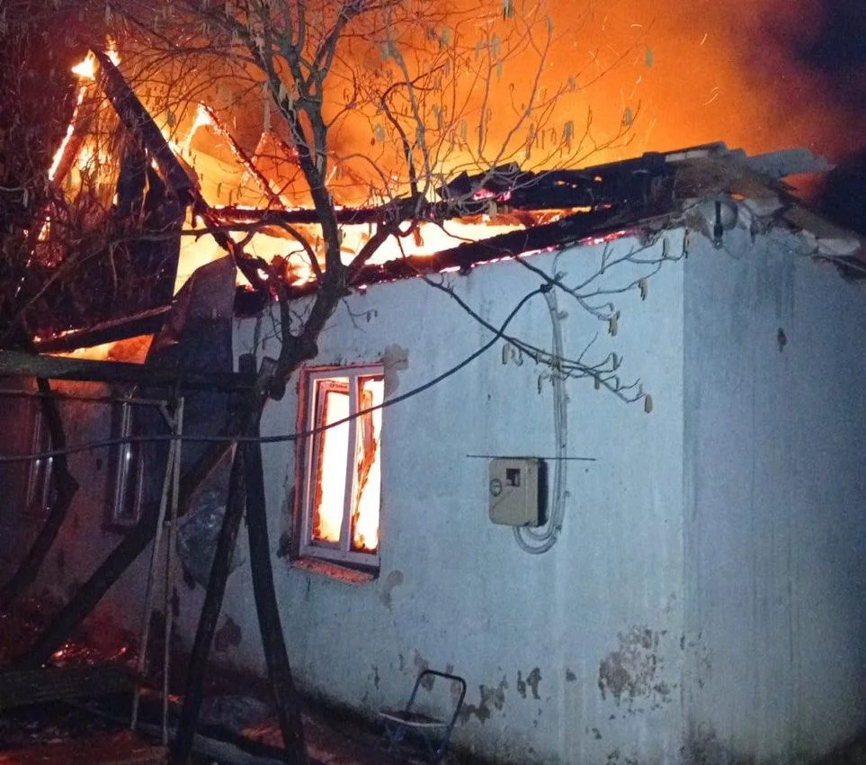 Нічна атака дрона на Любимівку: знищено будинок, двоє постраждалих