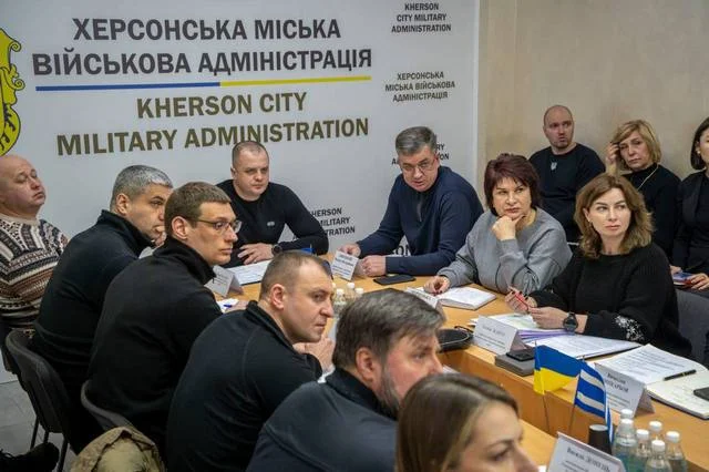 Евакуація родин з дітьми: Херсон посилює заходи безпеки