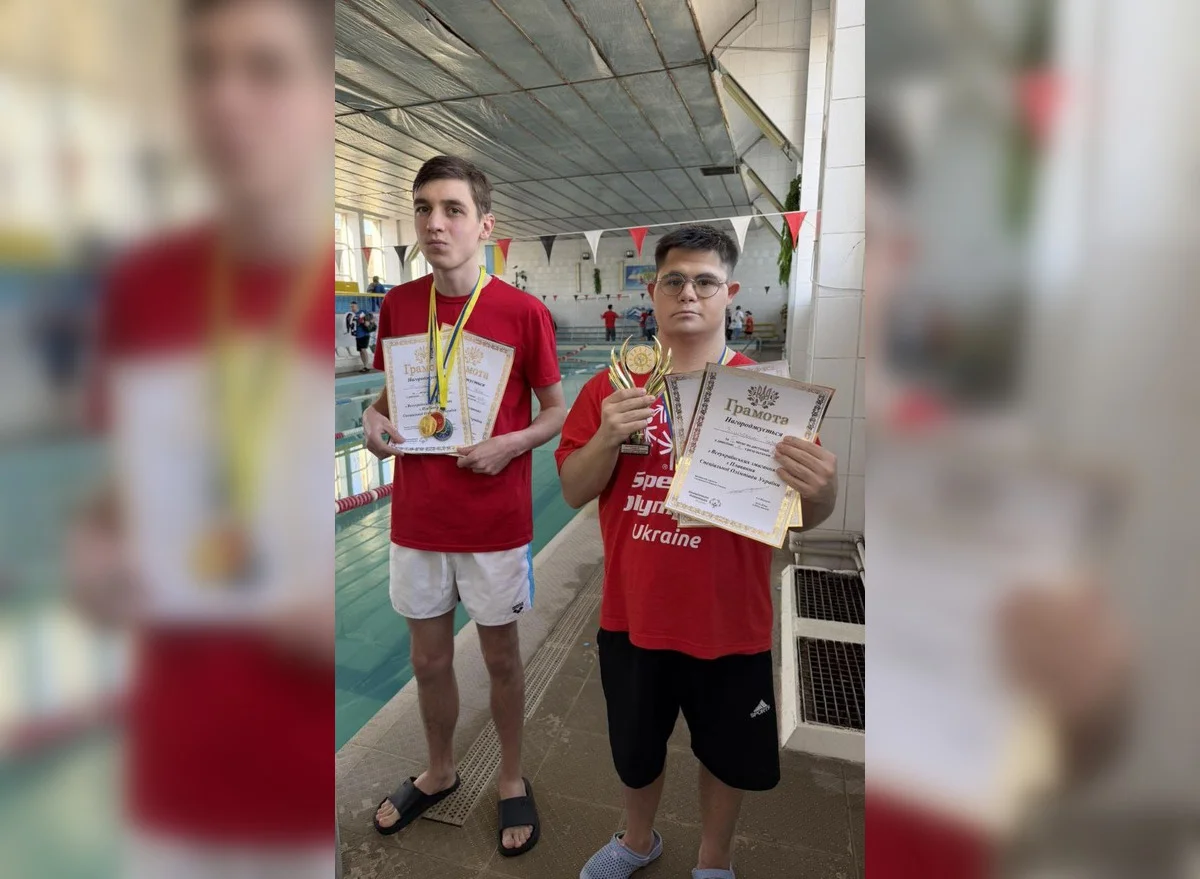 Херсонські плавці здобули 4 нагороди на турнірі у Львові