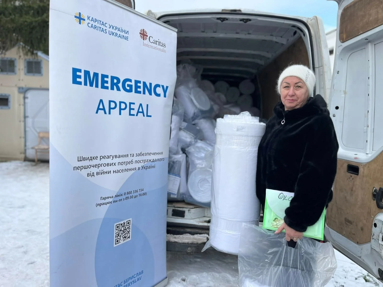 Caritas на Бериславщині передав дрова, продукти та гігієну родинам