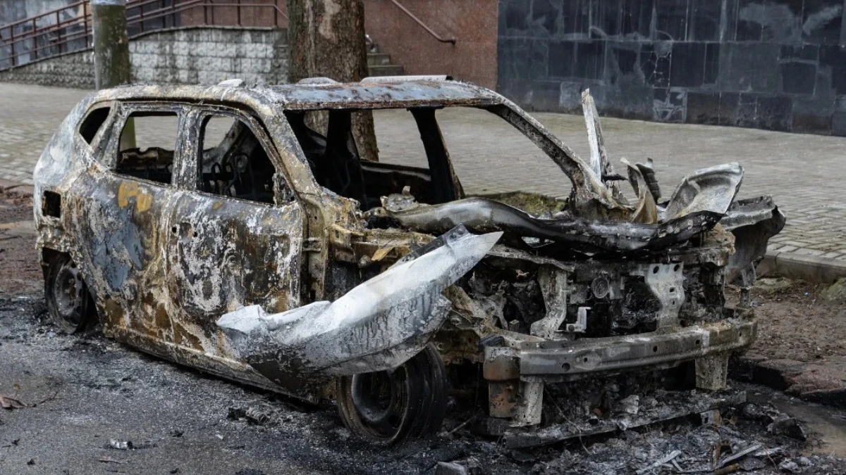 Окупанти атакували поліцейські авто на Херсонщині дроном “Молнія”