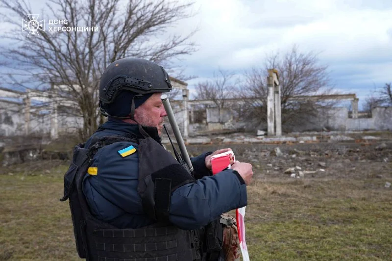 Піротехніки Херсонщини знешкодили майже 70 тисяч вибухонебезпечних предметів
