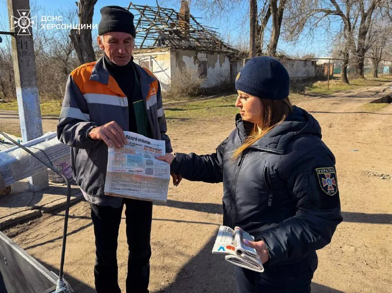 Рятувальники ДСНС Херсонщини застерігають від випалювання сухостою