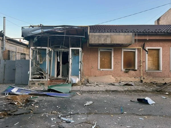 Російські обстріли Херсонщини: 8 поранених, 36 об’єктів пошкоджено за добу