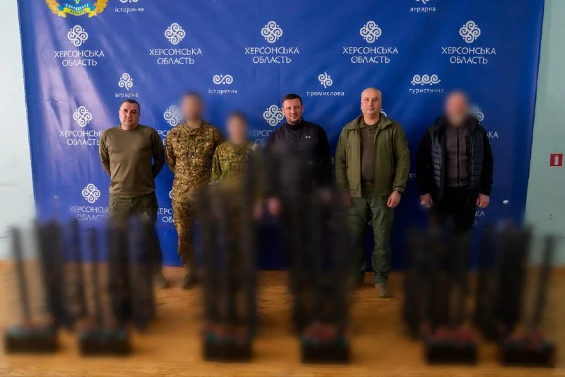 Сили оборони Херсонщини отримали понад 100 FPV-дронів з РЕБ-захистом