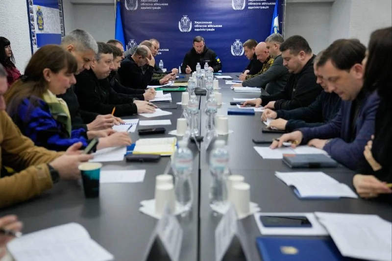 Херсонщина посилює безпеку: мобільні укриття та броньовик для Чорнобаївки