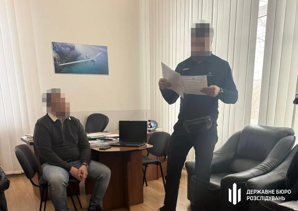 ДБР викрило схему ухилення від мобілізації через фіктивне працевлаштування в університеті Києва