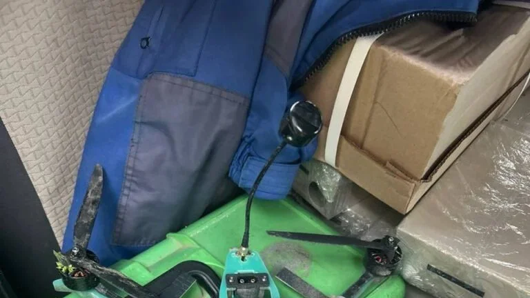 У Херсоні FPV-дрон атакував ремонтну бригаду “Digicom”