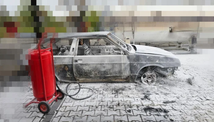 Росіяни вдарили безпілотником по АЗС у Херсоні: сталася пожежа