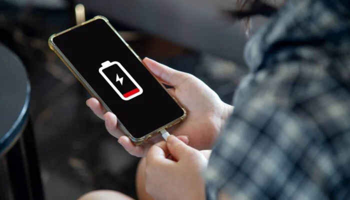 Як правильно заряджати смартфон: поради експертів для довгої роботи батареї