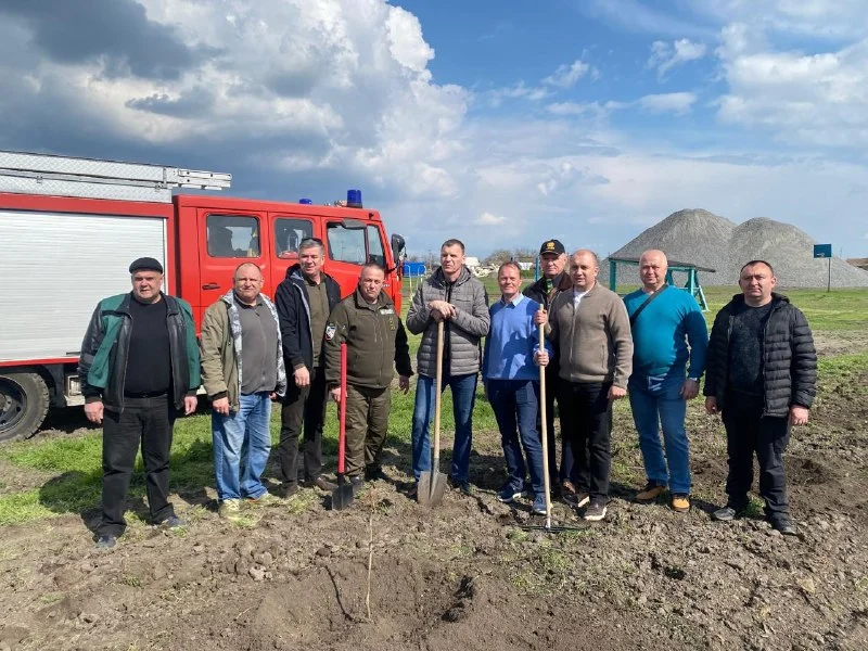 Алея Єдності у Посад-Покровському: відбудова після окупації