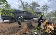Більшість областей України знеструмлено після обстрілів та негоди 27 квітня