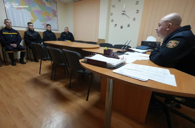 Рятувальний гарнізон Херсонщини поповнили молоді лейтенанти
