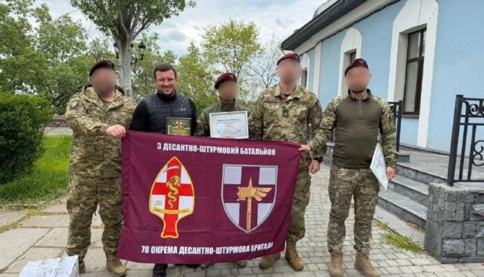 78-й бригаді передали екскаватор за 3,4 млн грн та вручили відзнаки